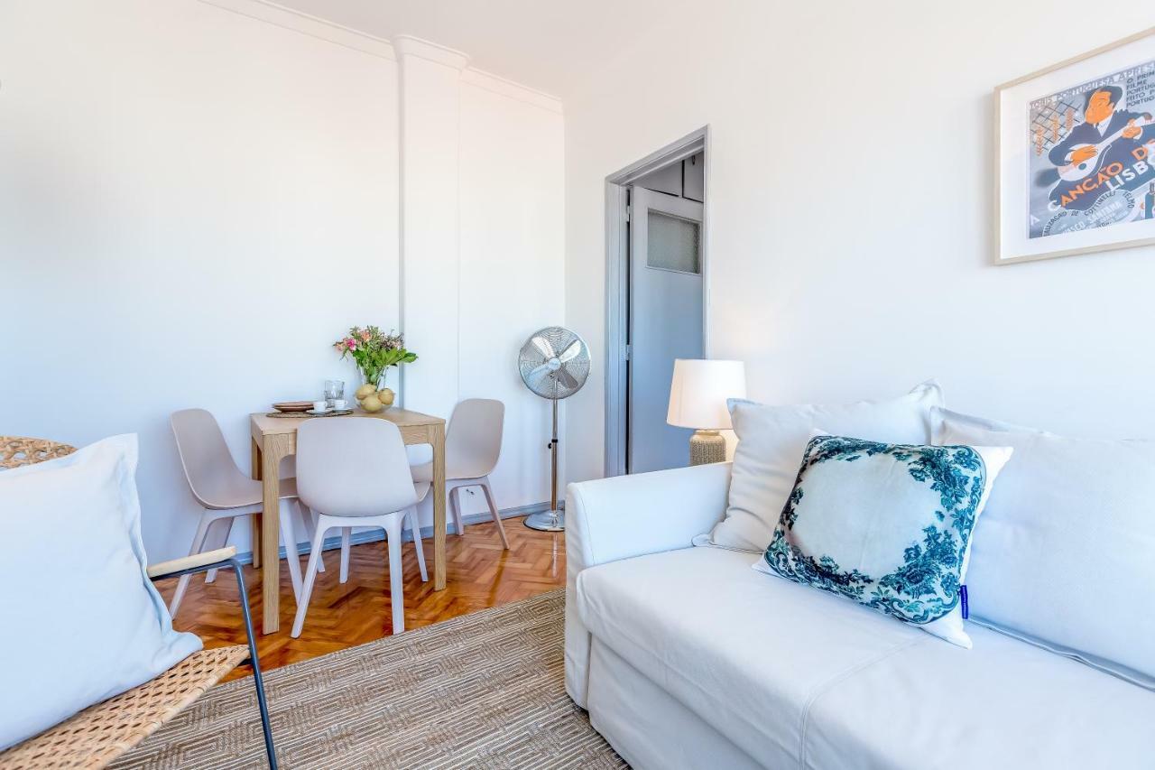 Renovated Sunny Apartment With Amazing Sunset Balcony , By Timecooler Lisboa Exterior foto